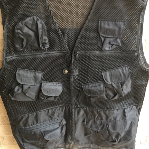 Vintage 90’s mesh vest w/ pockets - Picture 3 of 7